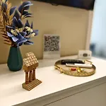 La Perla Di B & J Apartment *
