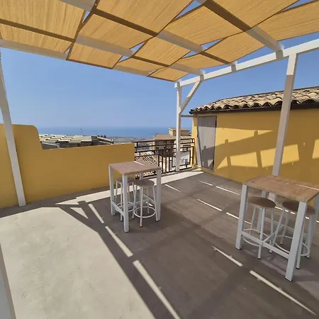Apartament La Perla Di B & J