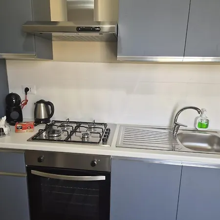 La Perla Di B & J Apartment