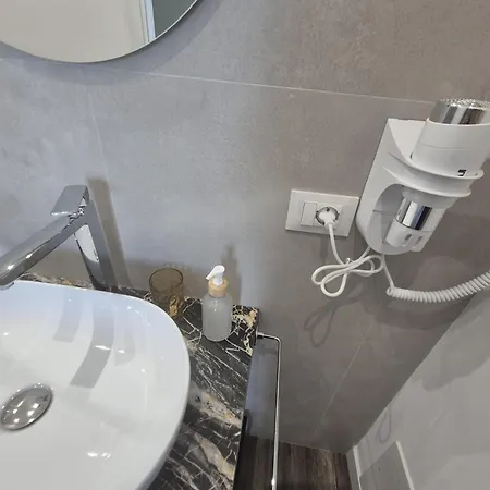 Apartament La Perla Di B & J