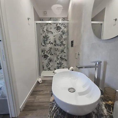 Apartment La Perla Di B & J *