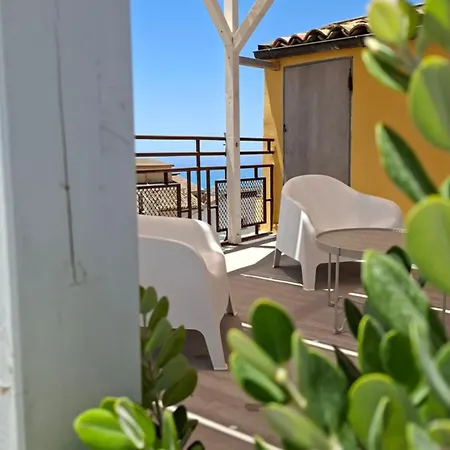 Appartement La Perla Di B & J *