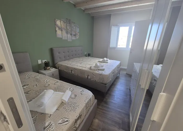 Apartment La Perla Di B & J *